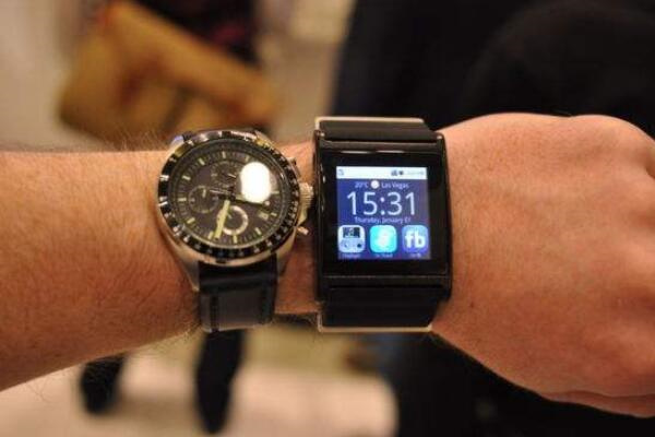 智能手表和传统手表怎么选
