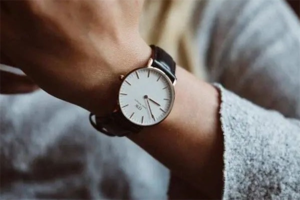 女生送男生手表的寓意是什么