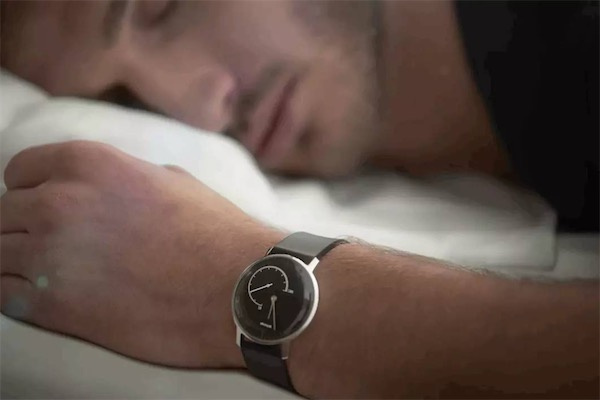 戴手表睡觉对身体有害吗